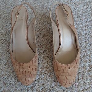 Stuart Weitzman Cork Slingback pump heels size 8